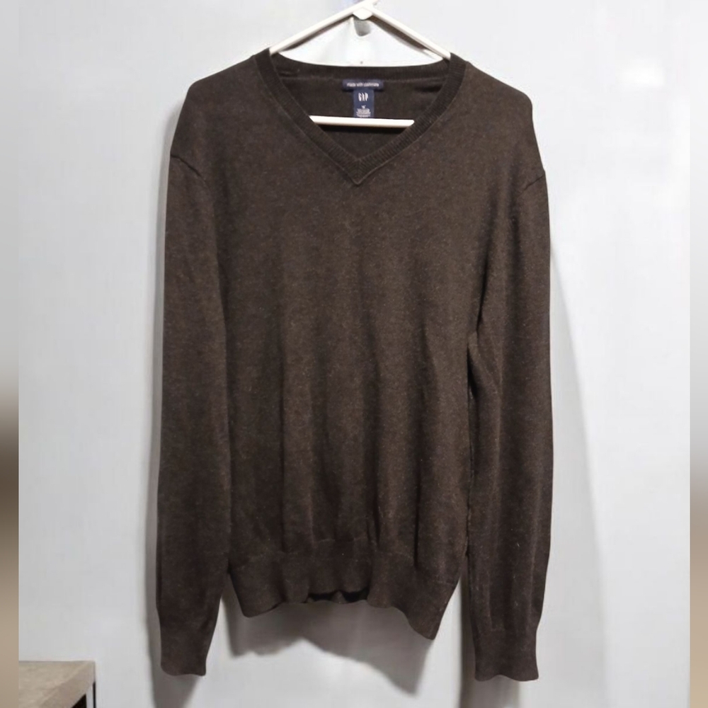 GAP Mens Made with Cashmere Charcoal Grey Sweater Vneck size Medium Poetcore